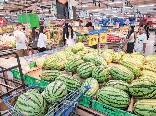 厦门人吃瓜,瓜香四溢，品味闽南风情