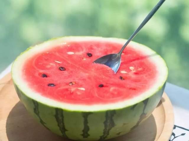 怎么可以吃瓜,轻松掌握吃瓜技巧与乐趣