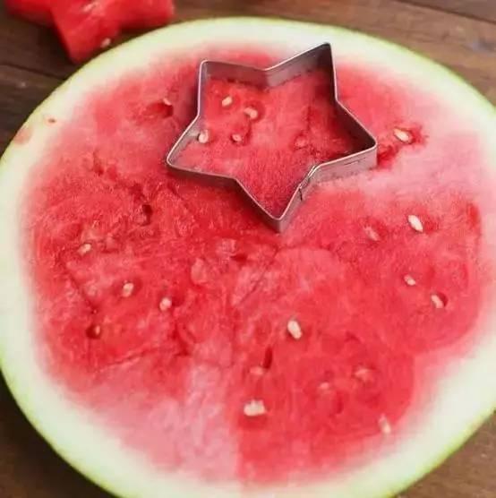 瓜瓜吃籽不吐瓜,瓜瓜吃籽不吐瓜的奇妙体验