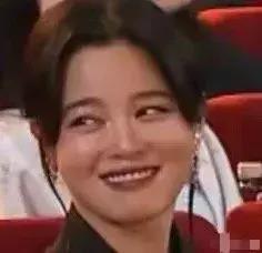 周迅头像吃瓜图片